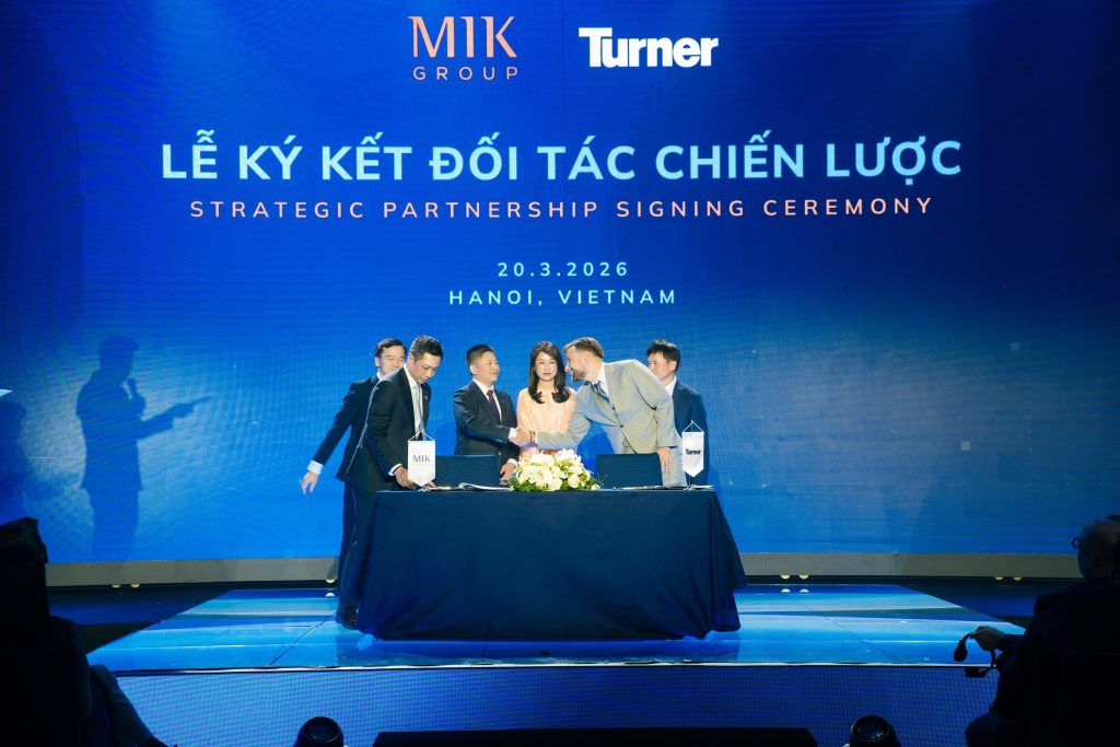 cu bat tay ty do cua mik group cung cac doi tac quoc te